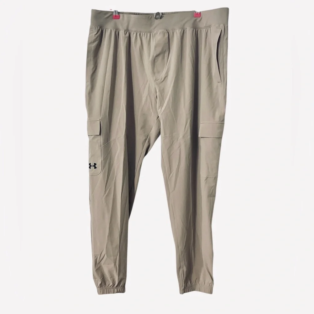 Under Armour UA Mens Stretch Woven Cargo Pants Men’s S 1380358-236 Beige Sz 2XL